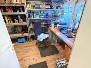 Prodej obchodního prostoru, Kly, 45 m2