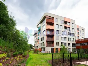 Pronájem bytu 1+kk, Praha - Radlice, U Komína, 38 m2