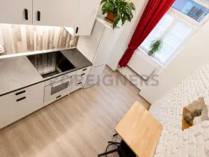 Pronájem bytu 1+kk, Praha - Žižkov, Jeronýmova, 32 m2