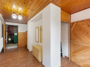 Prodej vícegeneračního domu, Chotiněves, 495 m2