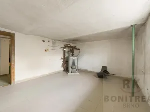 Prodej rodinného domu, Černá Hora, Budovatelská, 267 m2