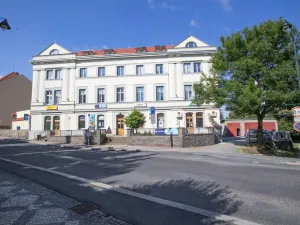 Pronájem činžovního domu, Říčany, 17. listopadu, 63 m2