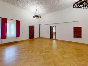 Prodej restaurace, Kvasiny, 550 m2