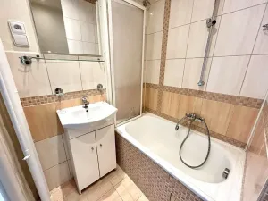 Prodej bytu 1+kk, Hradec Králové, Třebechovická, 35 m2