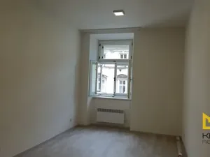Pronájem bytu 2+1, Praha - Smíchov, Nádražní, 46 m2