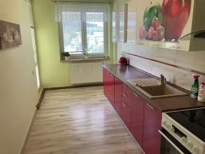Prodej bytu 3+1, Sedlčany, Pod Strojírnami, 78 m2