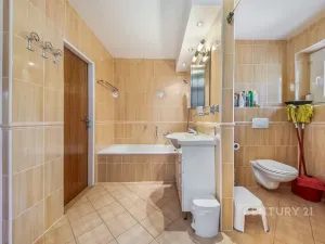 Pronájem bytu 4+1, Praha - Zbraslav, Pod urnovým hájem, 120 m2