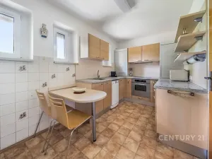 Pronájem bytu 4+1, Praha - Zbraslav, Pod urnovým hájem, 120 m2