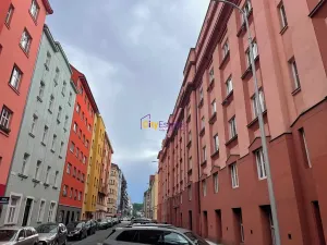 Prodej bytu 2+1, Praha - Holešovice, V háji, 57 m2