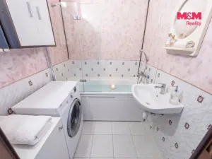 Prodej bytu 3+1, Česká Lípa, Kunratická, 66 m2