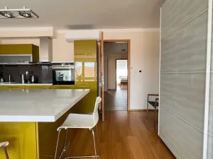 Pronájem bytu 3+kk, Praha - Holešovice, Komunardů, 75 m2