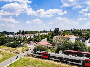 Prodej bytu 2+kk, Zbuzany, Lomená, 51 m2