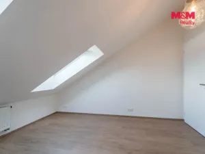 Prodej rodinného domu, Ořech, Karlštejnská, 112 m2