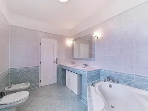 Pronájem vily, Praha, 243 m2