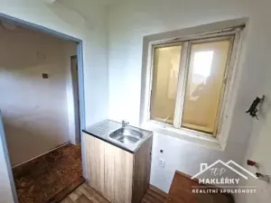 Pronájem obchodního prostoru, Kostelec nad Černými lesy, náměstí Smiřických, 75 m2