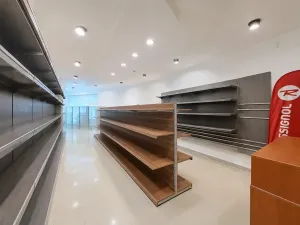 Pronájem obchodního prostoru, Tečovice, 890 m2