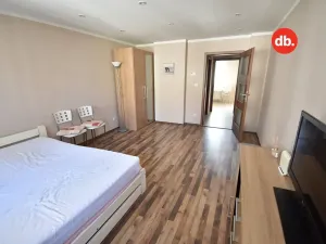 Prodej bytu 1+1, Karlovy Vary, Zeyerova, 35 m2