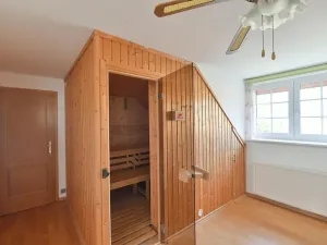 Pronájem rodinného domu, Praha - Štěrboholy, K valu, 220 m2