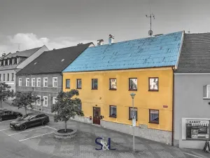 Prodej rodinného domu, Doksy, náměstí Republiky, 470 m2
