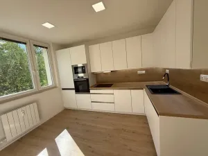 Prodej bytu 2+kk, Zlín, Větrná, 42 m2