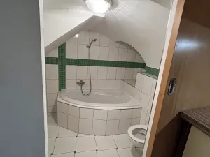 Pronájem bytu 1+kk, Kutná Hora, Komenského náměstí, 27 m2