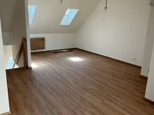 Pronájem atypického bytu, Praha - Vinohrady, 143 m2