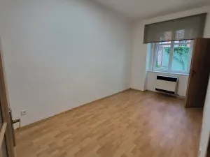 Pronájem bytu 2+1, Praha - Holešovice, V háji, 51 m2