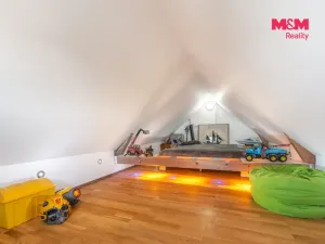 Prodej rodinného domu, Hovorany, 262 m2