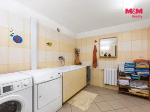 Prodej rodinného domu, Hovorany, 262 m2