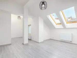 Pronájem bytu 1+kk, Praha - Vršovice, Košická, 35 m2