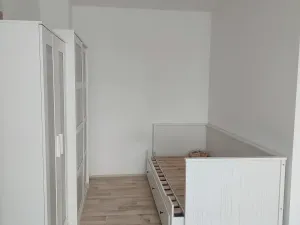 Pronájem bytu 1+kk, Praha - Záběhlice, Topolová, 31 m2