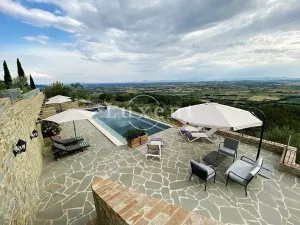 Prodej vily, Cortona, Itálie, 250 m2