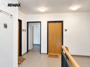 Pronájem bytu 3+kk, Praha - Dolní Chabry, U Traktorky, 77 m2