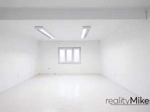 Pronájem obchodního prostoru, Liberec, Na Žižkově, 351 m2