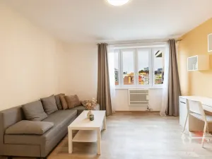 Pronájem bytu 2+kk, Praha - Michle, Podle Kačerova, 43 m2