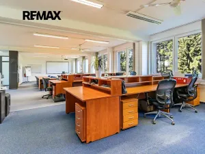 Pronájem kanceláře, Česká Lípa, Děčínská, 350 m2