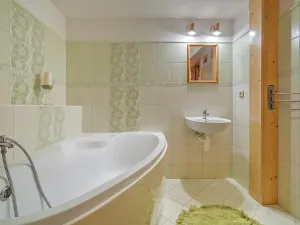Dražba ubytování, Všechovice, 2580 m2