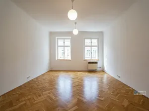 Pronájem bytu 1+1, Praha - Žižkov, Štítného, 39 m2