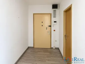 Prodej bytu 1+1, Praha - Bohnice, Dolákova, 37 m2