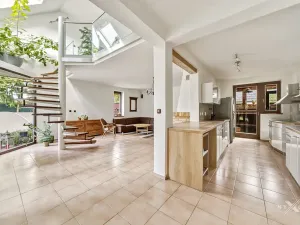 Prodej rodinného domu, Horoměřice, Za Dvorem, 290 m2