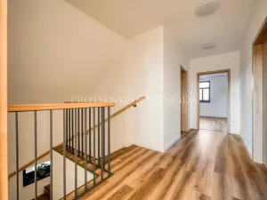 Prodej rodinného domu, Kamenice nad Lipou, Dobšova, 215 m2