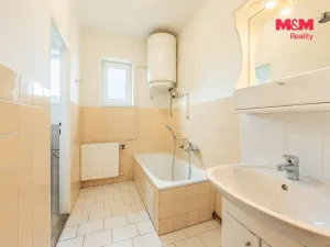 Prodej bytu 3+1, Blatno, 69 m2