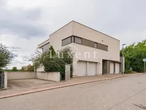 Prodej bytu 2+kk, Praha - Hlubočepy, Výhledová, 74 m2