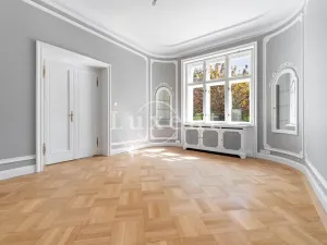 Prodej vily, Praha - Bubeneč, Heineho, 726 m2
