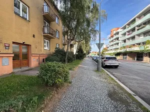 Pronájem bytu 2+1, Praha - Kobylisy, Březiněveská, 80 m2