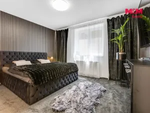 Prodej bytu 4+kk, Králův Dvůr - Levín, Na Lucberku, 141 m2