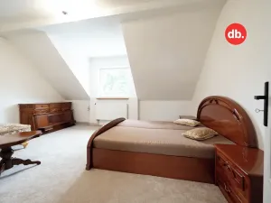 Prodej bytu 1+1, Karlovy Vary, Jabloňová, 45 m2