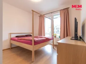 Pronájem bytu 2+kk, Praha - Hloubětín, Waltariho, 49 m2