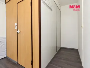 Pronájem bytu 1+1, Hradec Králové - Třebeš, třída Edvarda Beneše, 42 m2