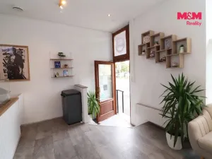 Pronájem obchodního prostoru, Karlovy Vary, Varšavská, 65 m2